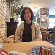 Profesora de idiomas (lengua castellana literatura, historia,inglés y francés) ofrece clases de apoyo para estudiantes de primaria. Puedo desplazarme o que el alumno venga a mi casa. Como técnica superior en Mediación Comunicativa puedo dar clases a alumn